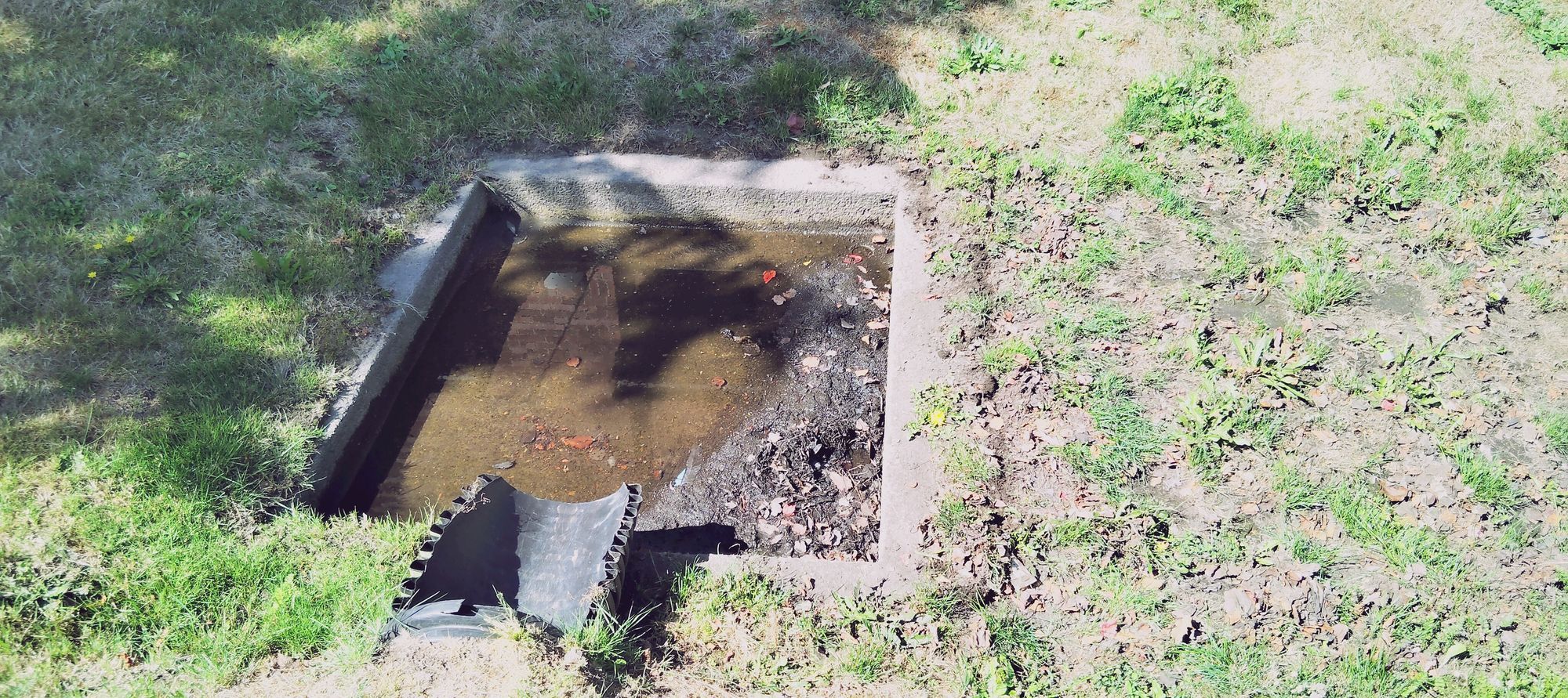Structural inspection of trash rack system